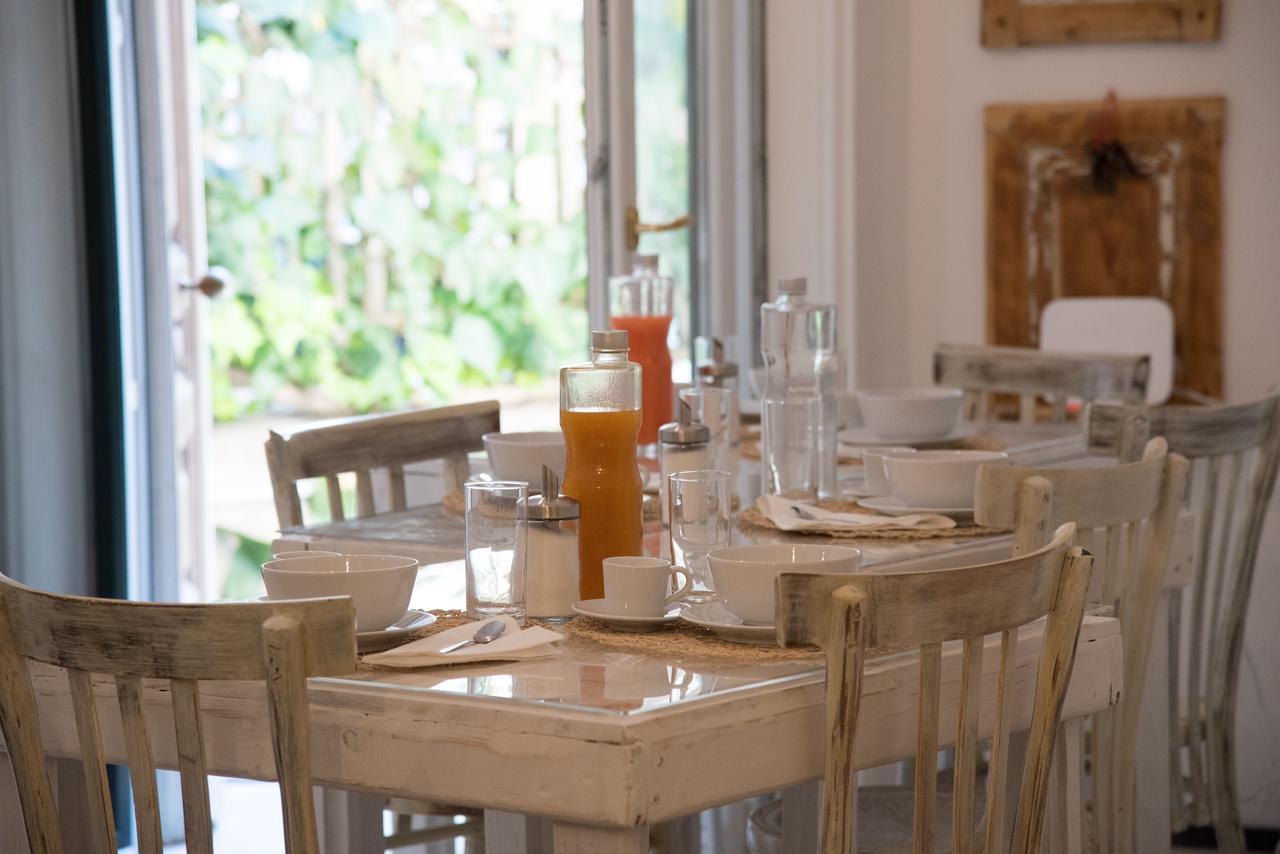 Villino Teresa Bed & Breakfast ซาแลร์โน ภายนอก รูปภาพ