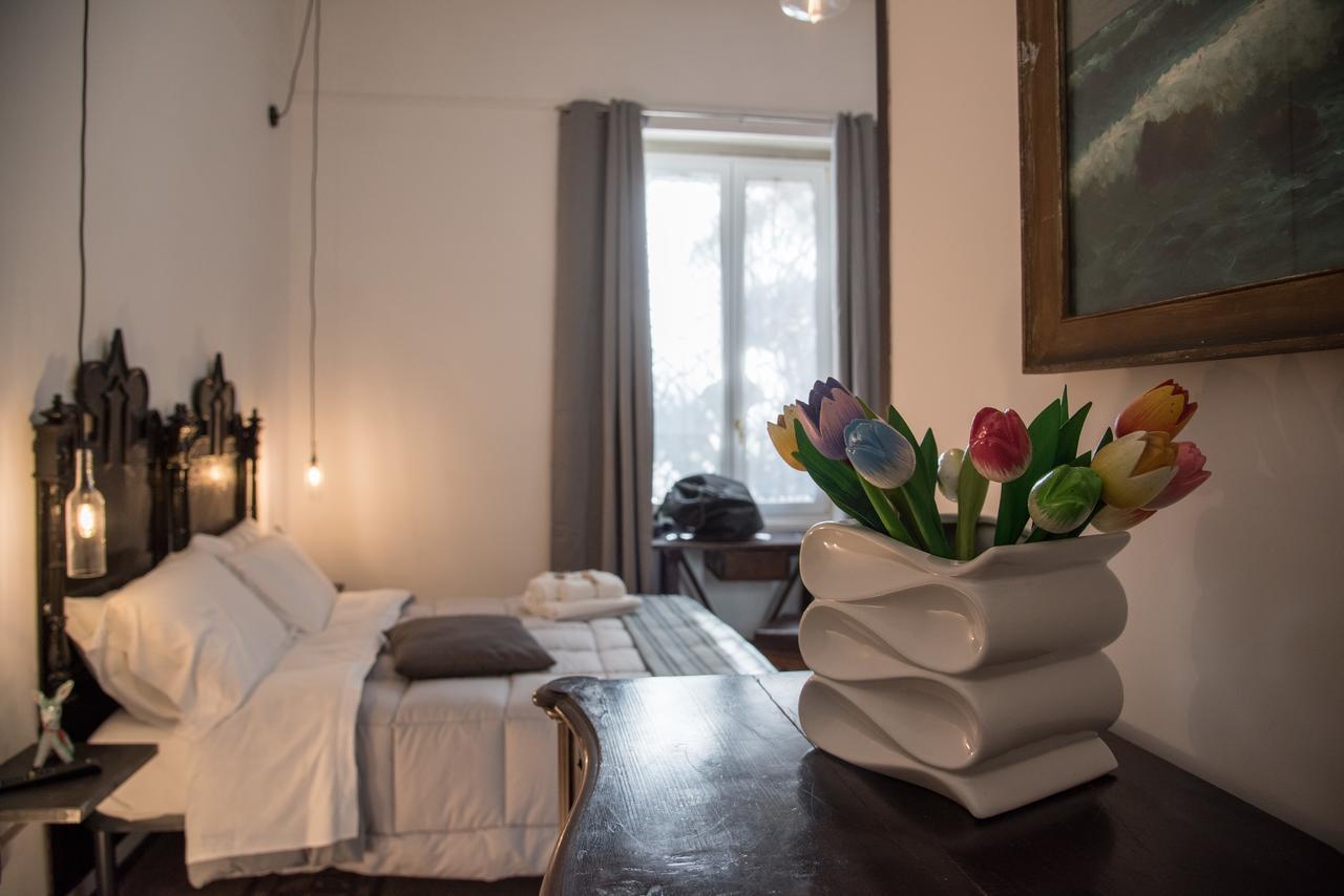 Villino Teresa Bed & Breakfast ซาแลร์โน ภายนอก รูปภาพ