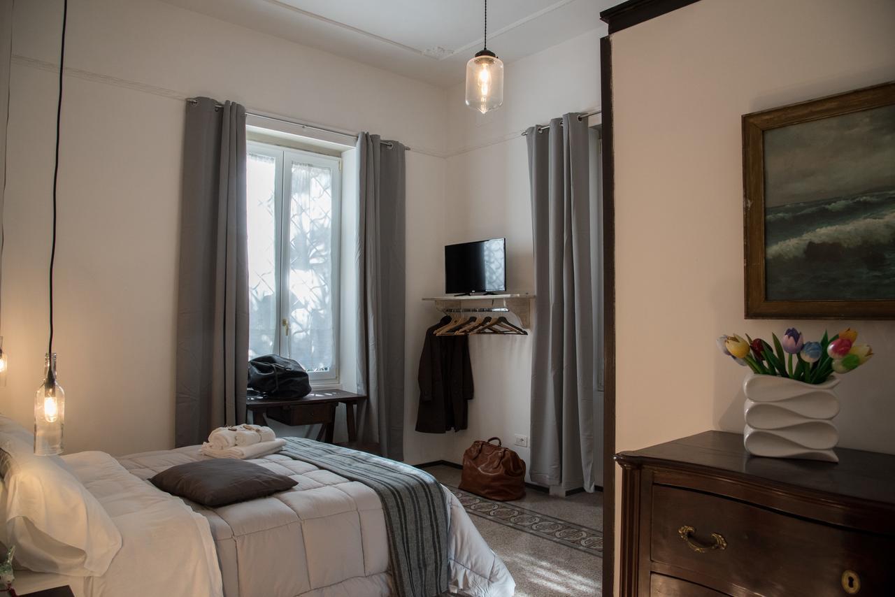 Villino Teresa Bed & Breakfast ซาแลร์โน ภายนอก รูปภาพ