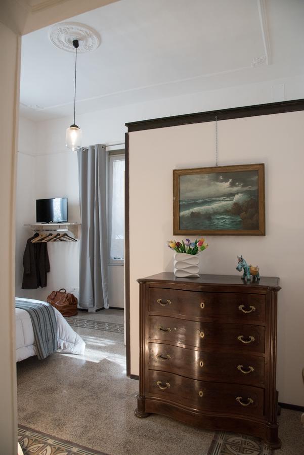 Villino Teresa Bed & Breakfast ซาแลร์โน ภายนอก รูปภาพ